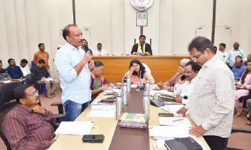 Guntur: Corporators raise a stink over deteriorating sanitation in Guntur