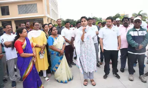 District Collector Valluri Kranti starts I Vote for Sure Campaign by flagging off to 5K run