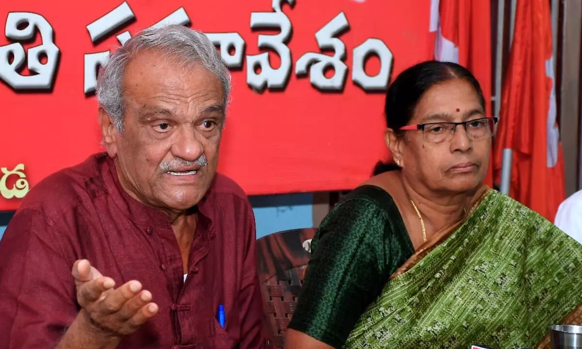 CPI leader Narayana flays YSRCP govt. says it is supporting BJP