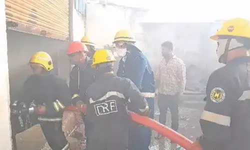 Blaze ravages mattress warehouse