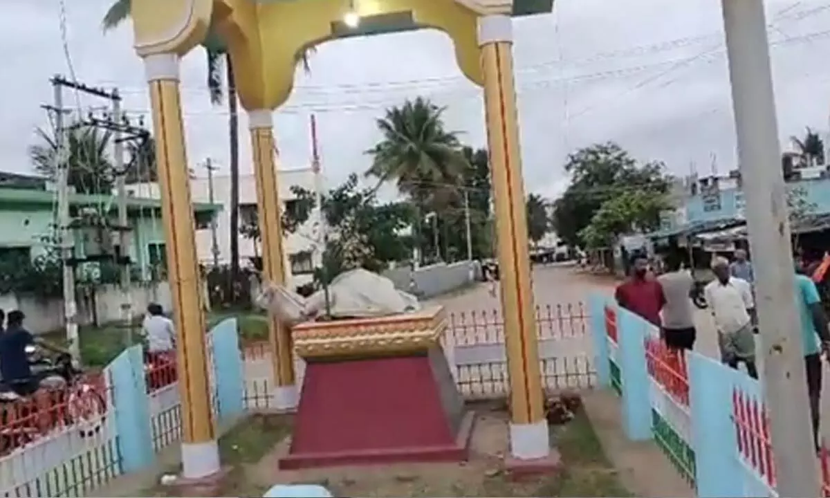 Mahatma Gandhis statue vandalised in Karnataka village; CM calls it anti-national act