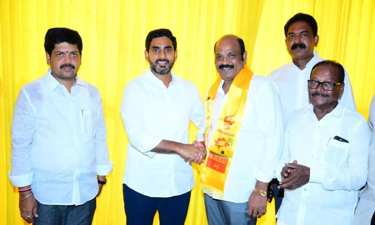 Yarlagadda Venkata Rao of Gannavaram constituency who recently quit YSRCP, joins TDP in the presence of party national general secretary Nara Lokesh at Nidamanuru near Vijayawada on Monday