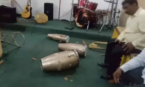 The police said they have registered FIRs based on complaints from both sides.