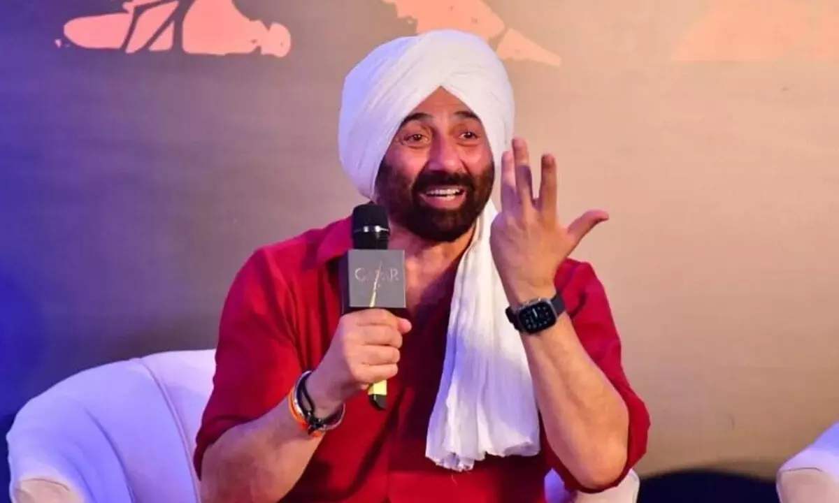 Sunny Deol gets teary-eyed while thanking fans as ‘Gadar 2’ grosses Rs 400 cr