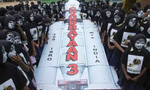 Space industry, academicians hail India’s historic moon landing