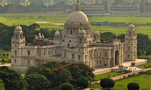 Calcutta city was established