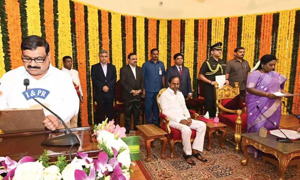 Top  BRS leader takes oath as Minister in KCR Cabinet