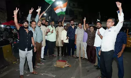 Hyderabad: Traders celebrate as India scripts history