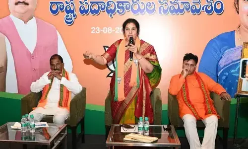 Purandeswari flays YSRCP over rising debt burden on State