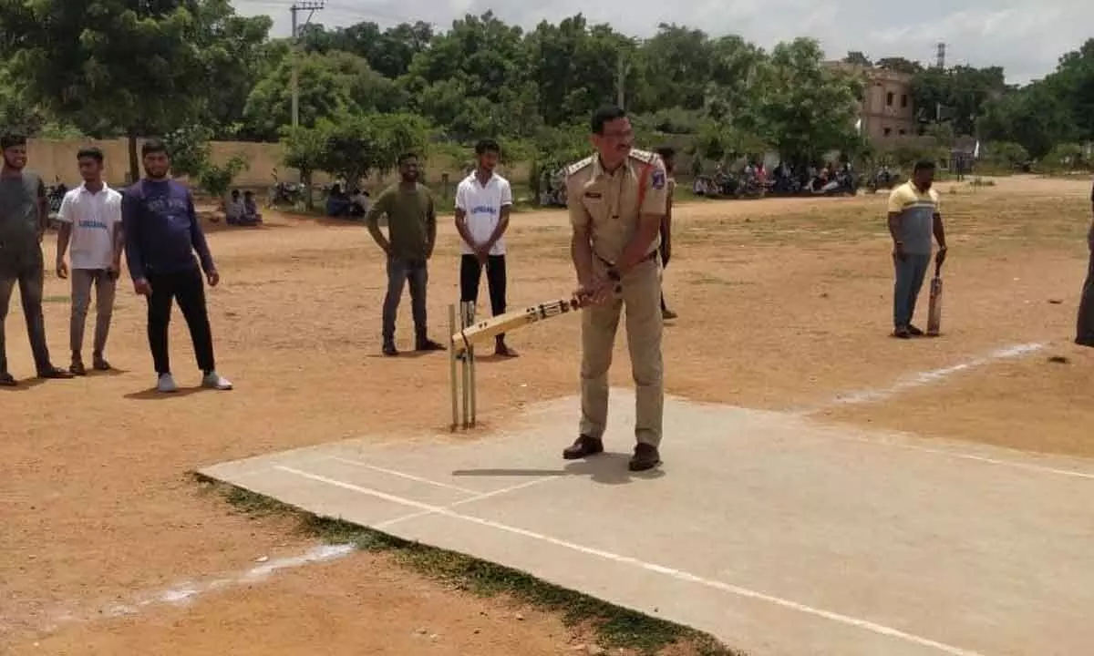CI Pratapa Lingam inaugurates Raikanti Ramesh Memorial Cricket Tournament