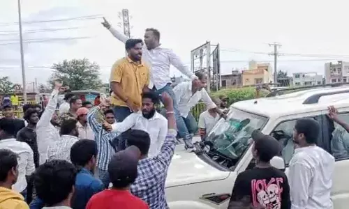 High drama during 5T Secy’s Ganjam meet: Gopalpur MLA Pradeep’s car stopped, eggs hurled