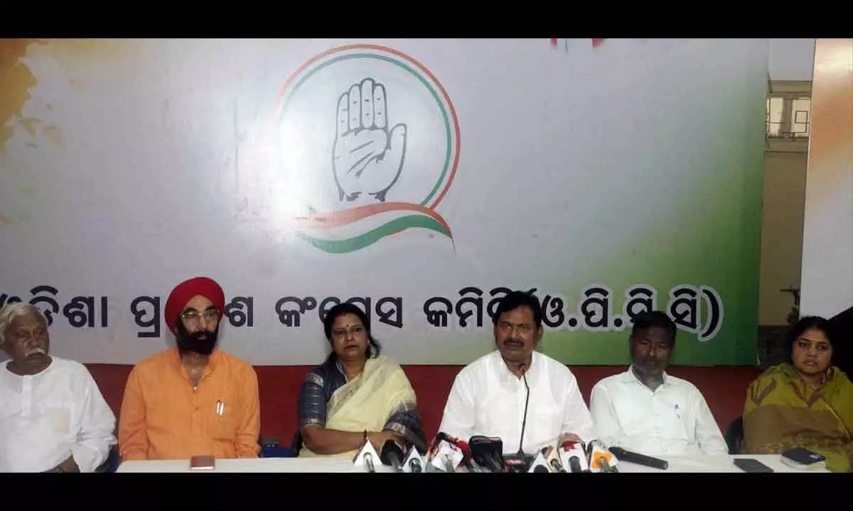 Congress, BJP accuse BJD of having no respect for elected MLAs