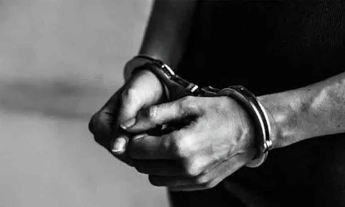 Delhi: Two held with heroin worth over Rs 1 crore