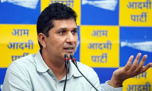 Delhis Development Grinds To A Halt As 400 Specialists Services Terminated