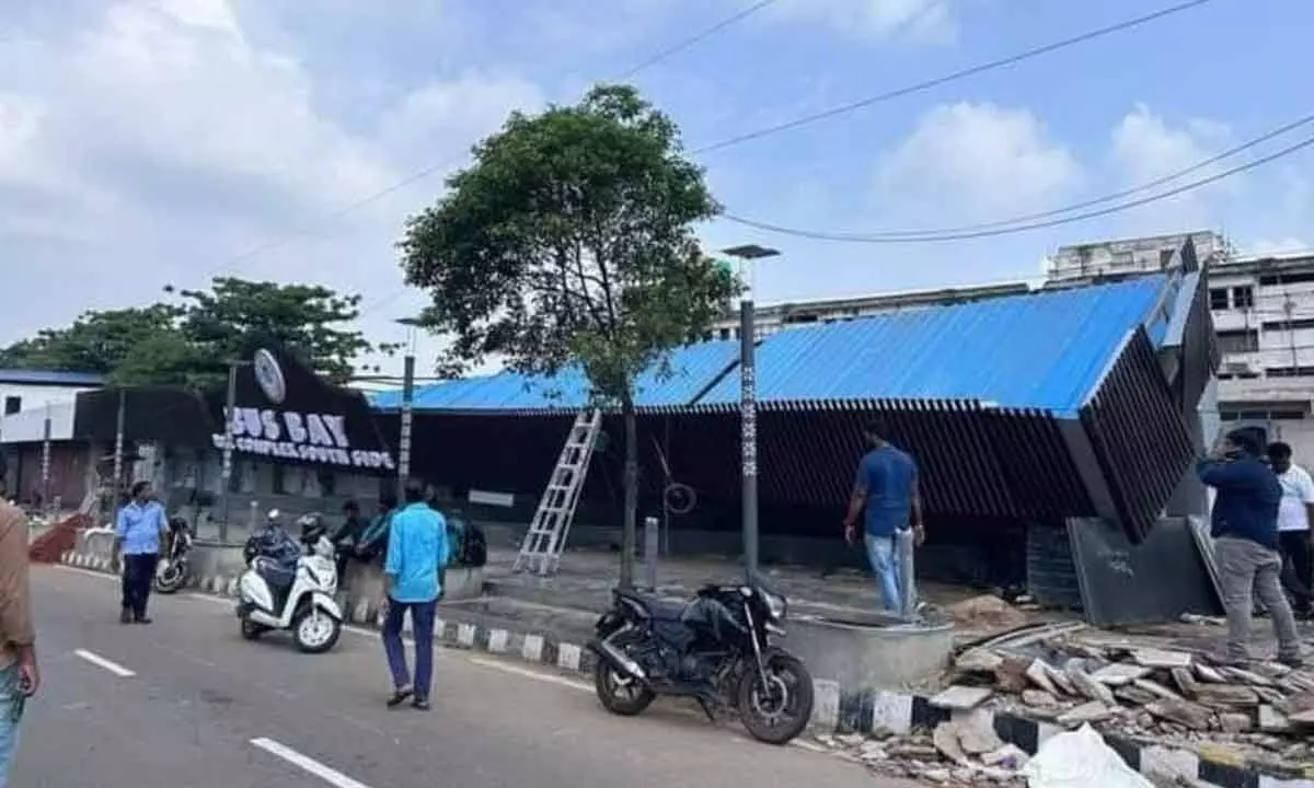 A bus bay collapsed near VMRDA Central Park in  Visakhapatnam on Sunday