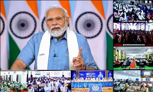 Economy on growth path: Modi