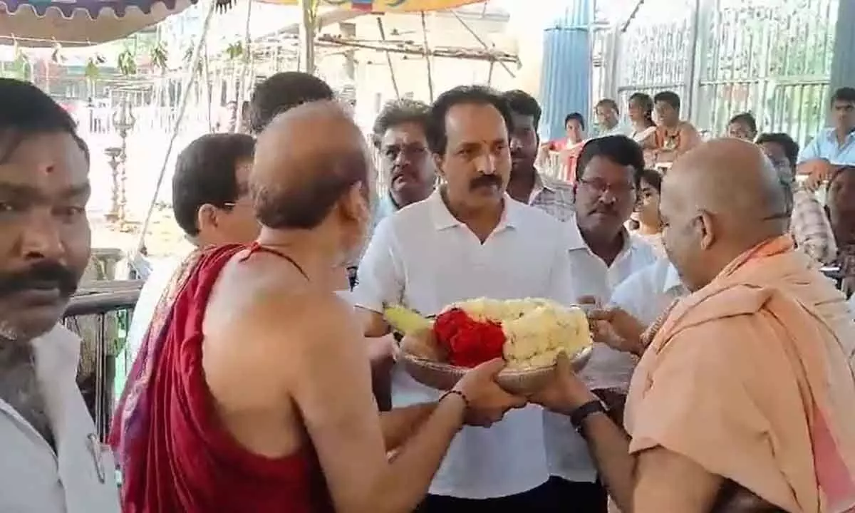 ISRO chairman offers prayers at Srichengalamma temple in Sullurpet ahead of Aditya L-1 launch