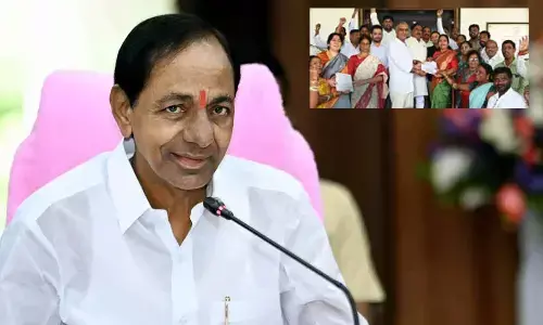 CM KCR announces ‘Rakhi gift’ for Mahila Sangham Sahayakulu