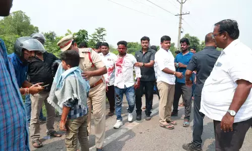 IT Minister reaches out to accident victims on time