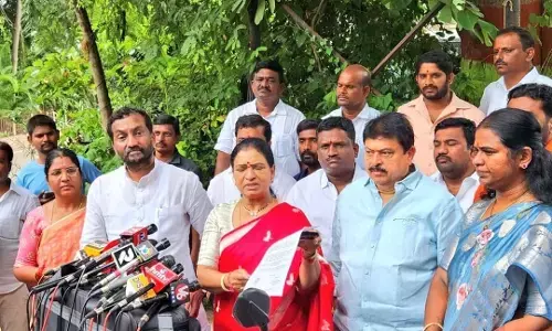 Implement the Court verdict immediately on a war footing: DK Aruna