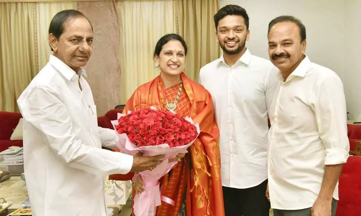 Gaddam Sita Ranjith Reddy meets KCR after being appointed as TTD member
