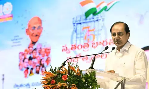 KCR draws parallel of freedom struggle with Telangana agitation
