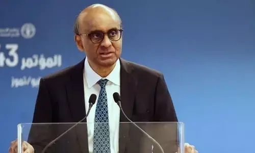 Singapores Indian-origin ex-minister Tharman Shanmugaratnam wins prez poll