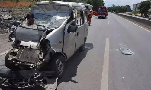 This road mishap, a miracle to passengers