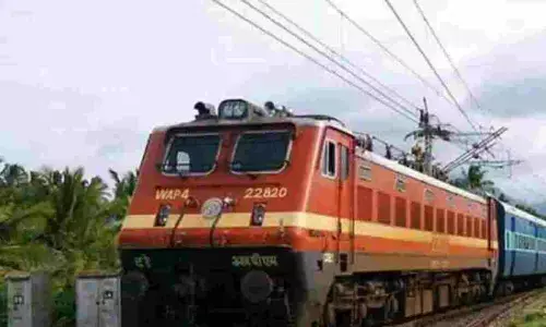 SCR holds review of safety measures in train operations