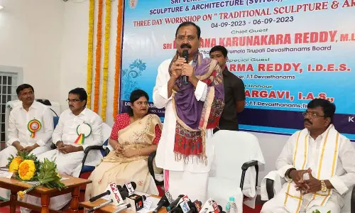 TTD Chairman Bhumana Karunakar Reddy speaking at the workshop held at SV Traditional Sculpture Training Institute in Tirupati on Monday