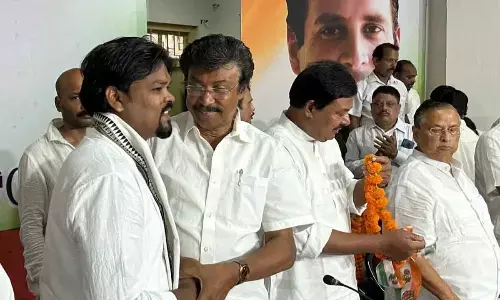 Ex-India hockey captain Prabodh Tirkey joins Congress