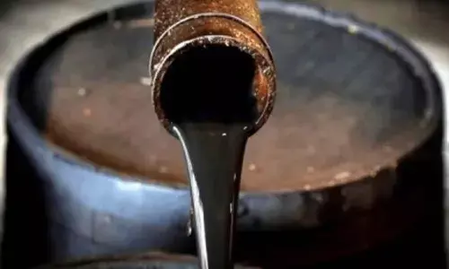 Oil jumps above $90 as Saudi Arabia extends production cuts