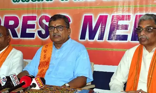 Vishwa Hindu Parishad general secretary Milind Parande addressing a press conference in Vijayawada on Tuesday (Photo: Ch Venkata Mastan)