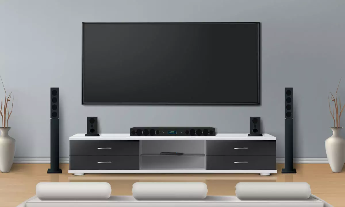 Soundbars vs Traditional Speakers: Find the Right Audio Solution for Your Home