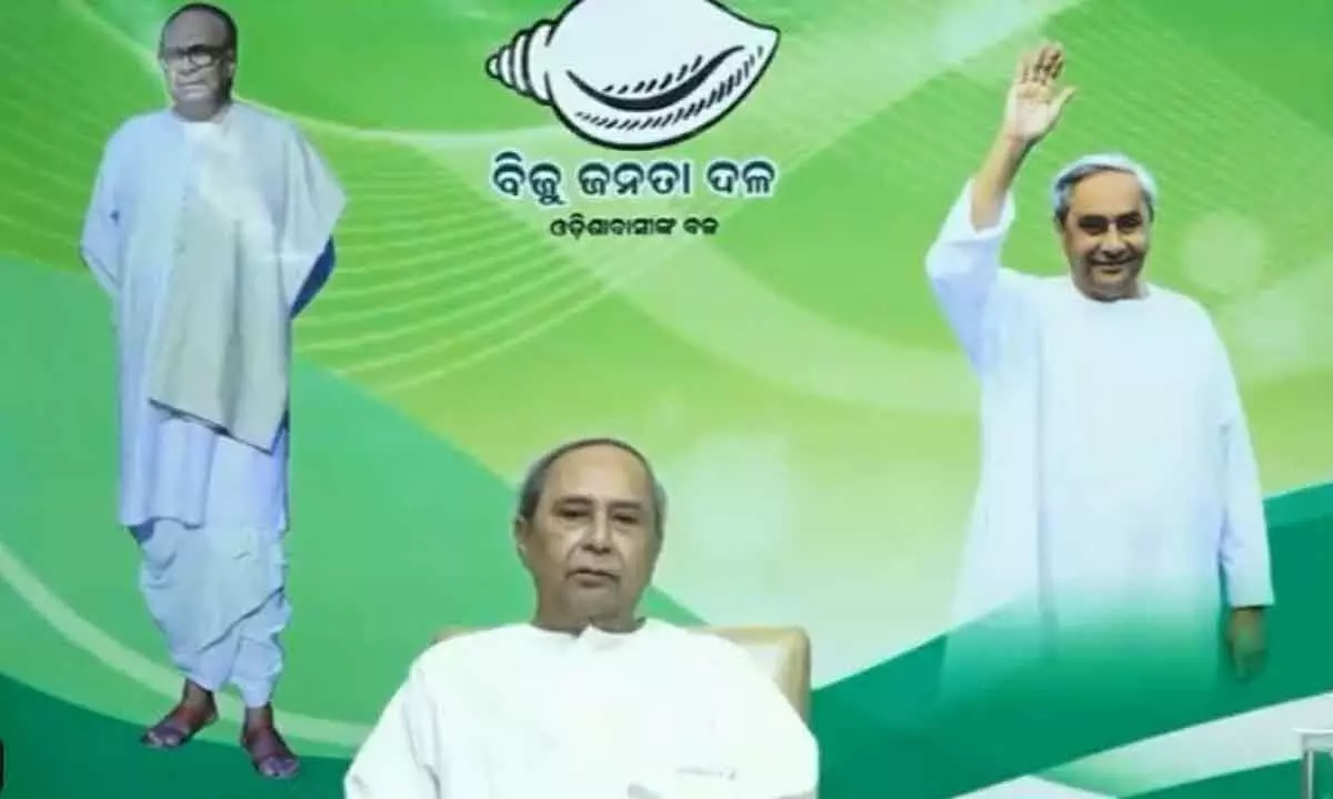 Naveen Patnaik calls for bettering 2019 performance