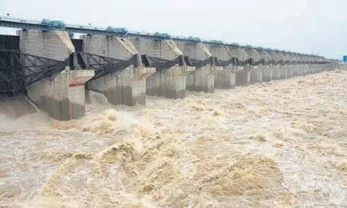 Andhra Pradesh: Prakasam Barrage Receives an Inflow of 21,103 Cusecs, 15 Gates Lifted