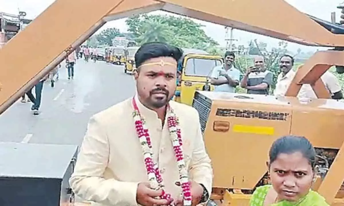 Police saves groom from traffic jam, helps him reach venue before Muhurtam