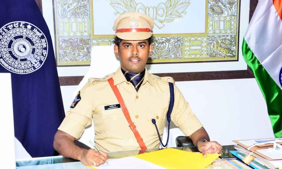 Rajamahendravaram: SP Jagadish takes charge