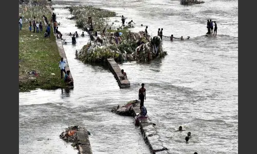 With no safety steps in place, danger lurks at rising Musi