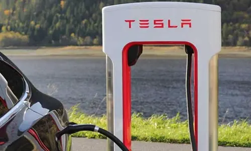 After Ford, GM and others, Honda to adopt Teslas EV charging port