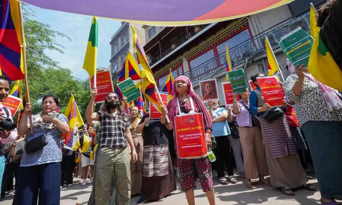 New Delhi: Tibetans protest at Majnu ka Tilla
