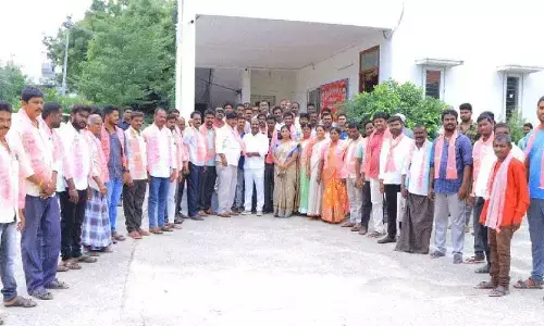 Exodus of Congress men into BRS: Lingaiah