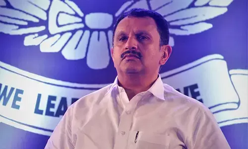 Congress leaders demand probe after CBI report on conspiracy against Oomen Chandy in solar case