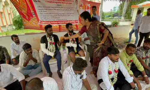 Warangal: KCR ignored varsity education