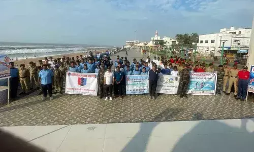 Berhampur NCC cadets clean Gopalpur beach