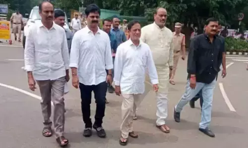 TDP complains to Andhra Governor against Chandrababus arrest