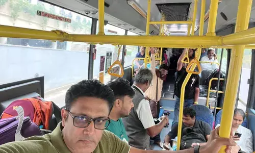 Bengaluru Bandh: Cricketing legend Anil Kumble travels in BMTC bus