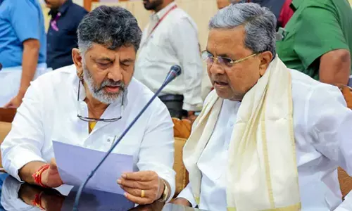 Transporters shutdown: Siddaramaiahs rejects demand, Shivakumar dubs protest blackmail attempt