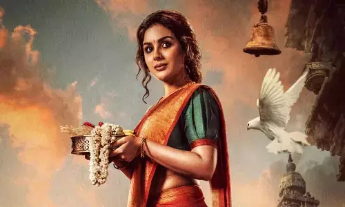 Samyuktha looks adorable in ‘Devil’