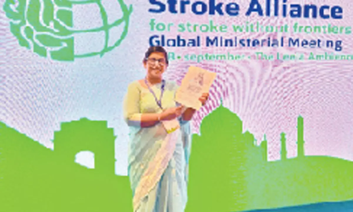 Neurologist Dr P Vijaya of Lalitha Hospital, receiving best stroke care award in New Delhi